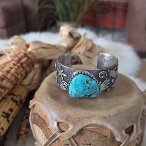 Truly Amazing Native American Navajo Turquoise Cuff By Alex Sanchez 🩵🎁🩶